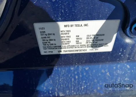 2022 Tesla Model Y Long Range Dual Motor All-Wheel Drive z USA, uszkodzony, nr VIN 7SAYGDEEXNF307424